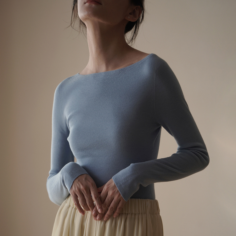 羊毛一字領露肩打底針織衫