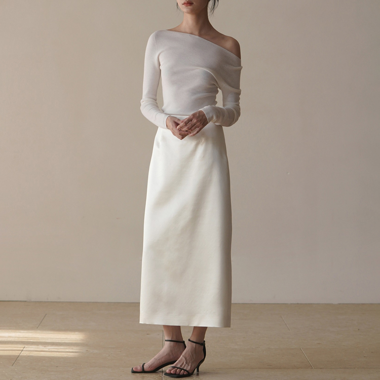 羊毛一字領露肩打底針織衫