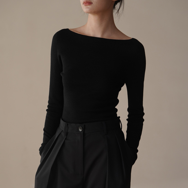 羊毛一字領露肩打底針織衫