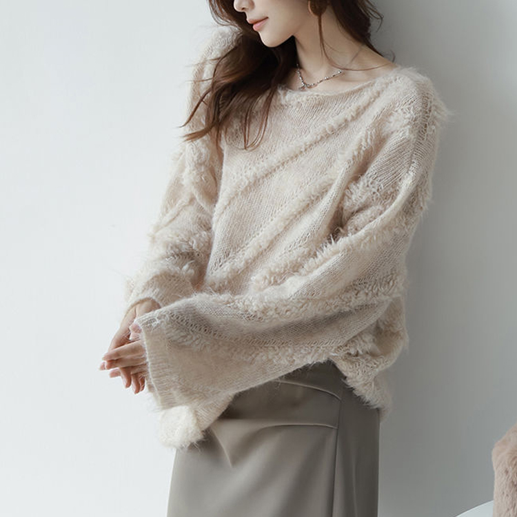 馬海毛軟糯露肩勾花鏤空針織上衣（3色）