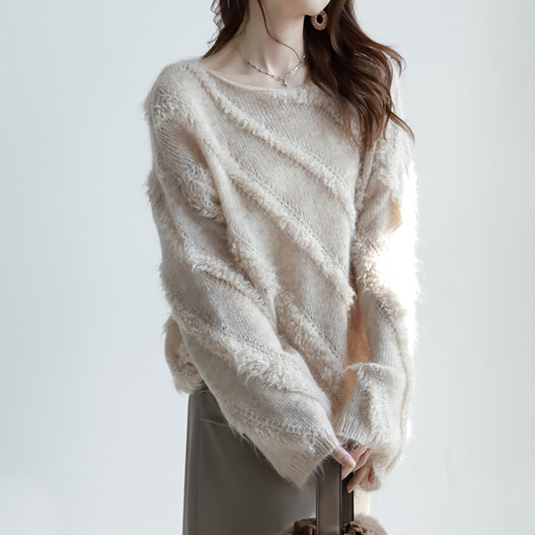 馬海毛軟糯露肩勾花鏤空針織上衣（3色）