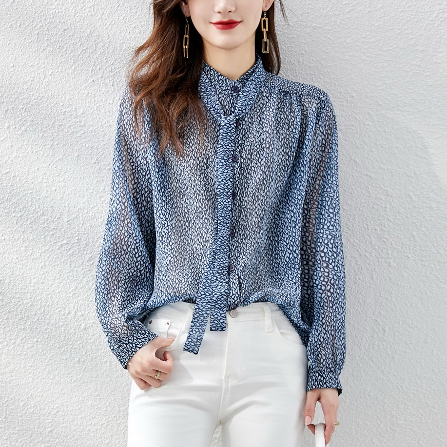 氣質碎花蝴蝶結燈籠袖襯衫