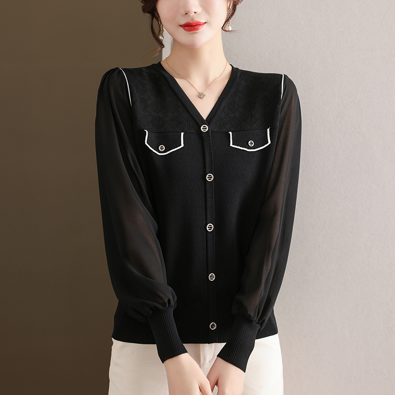 減齡純色V領蕾絲拼接襯衫