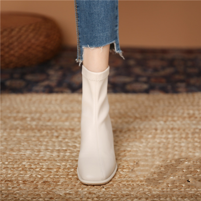 法式純色粗跟方頭小短靴