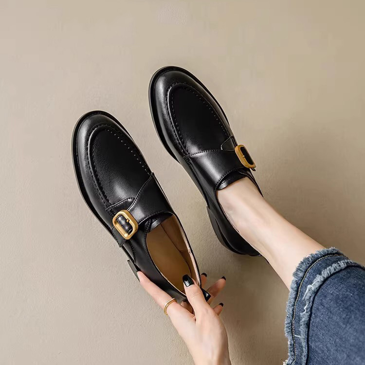 英倫風粗跟一腳蹬皮帶扣小皮鞋