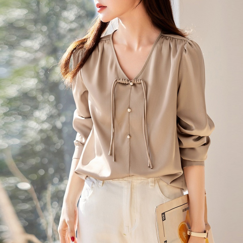 優雅復古V領泡泡袖襯衫
