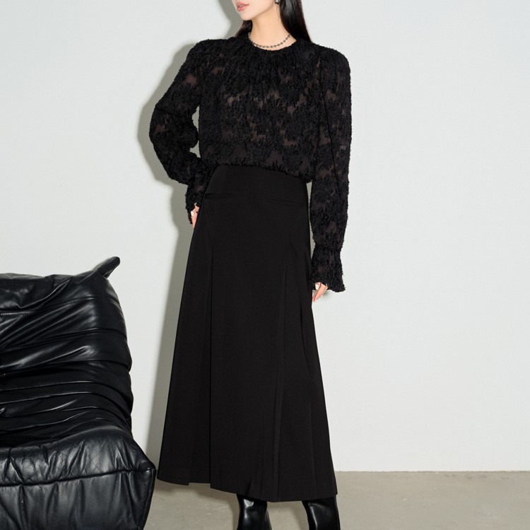 復古蕾絲鏤空繡花圓領喇叭袖襯衫