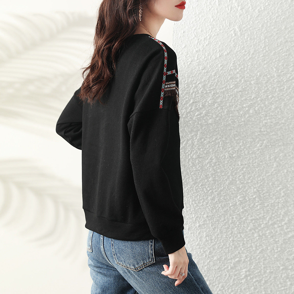 時尚撞色圓領流蘇衛衣