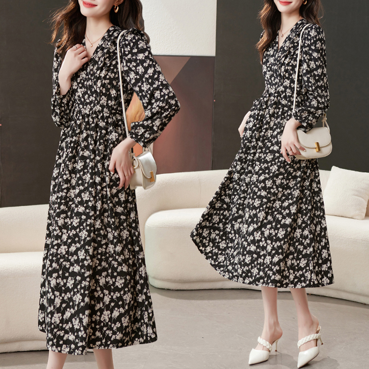 法式收腰氣質黑色碎花連衣裙