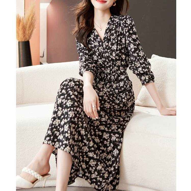 法式收腰氣質黑色碎花連衣裙