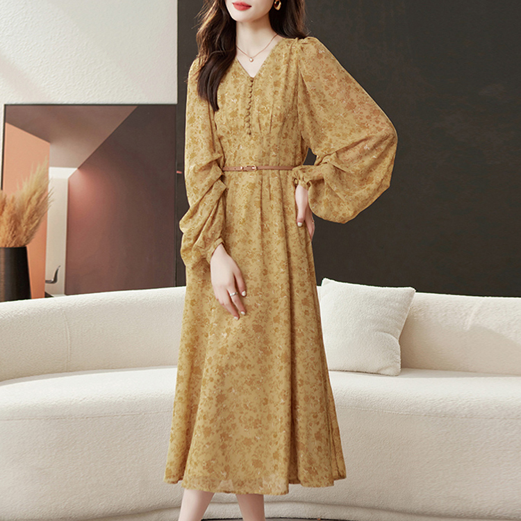 長袖碎花V領氣質連衣裙（贈腰帶）