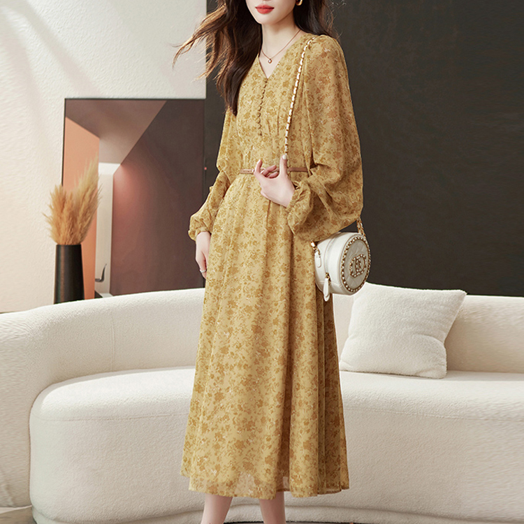 長袖碎花V領氣質連衣裙（贈腰帶）