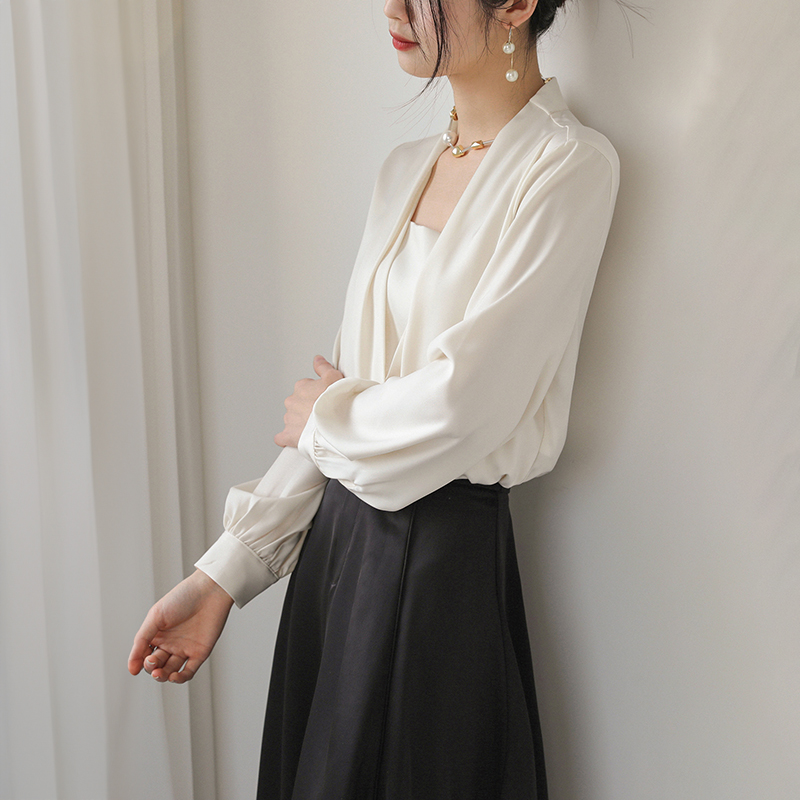 法式純色正肩V領襯衫