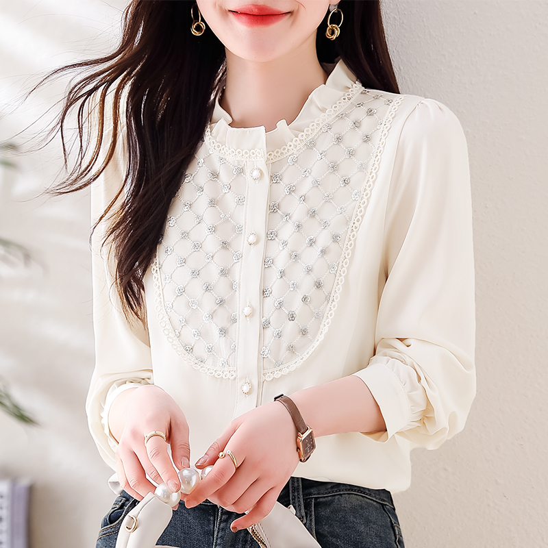 百搭木耳邊重工釘珠襯衫
