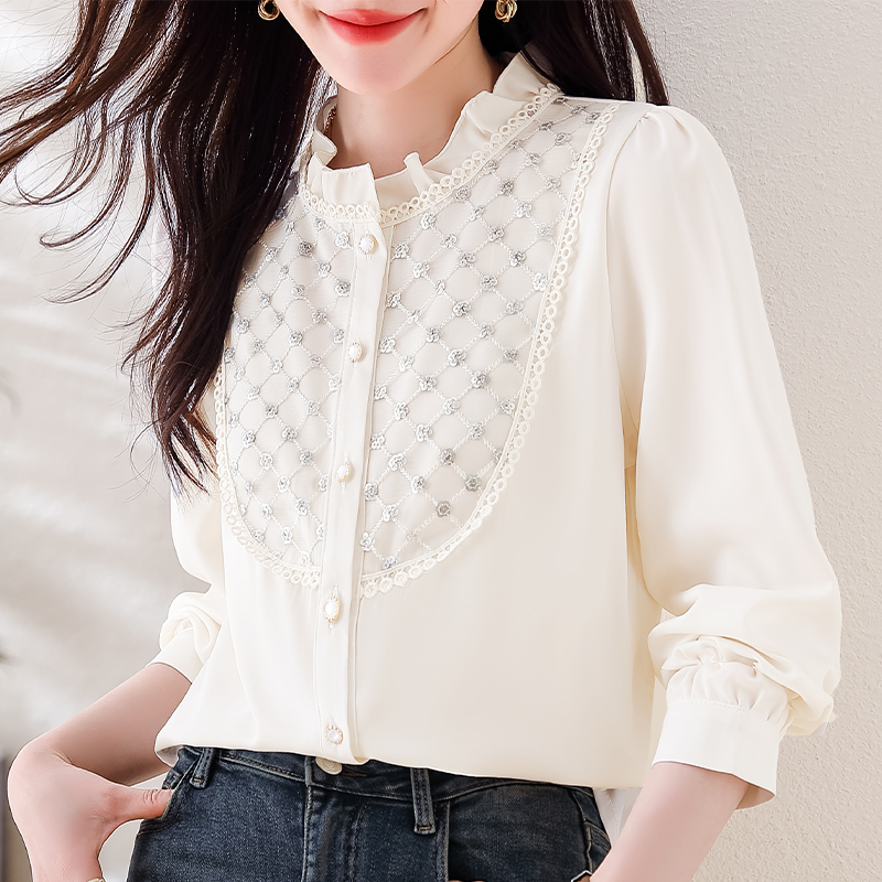 百搭木耳邊重工釘珠襯衫