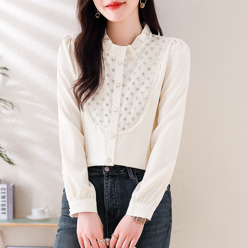 百搭木耳邊重工釘珠襯衫