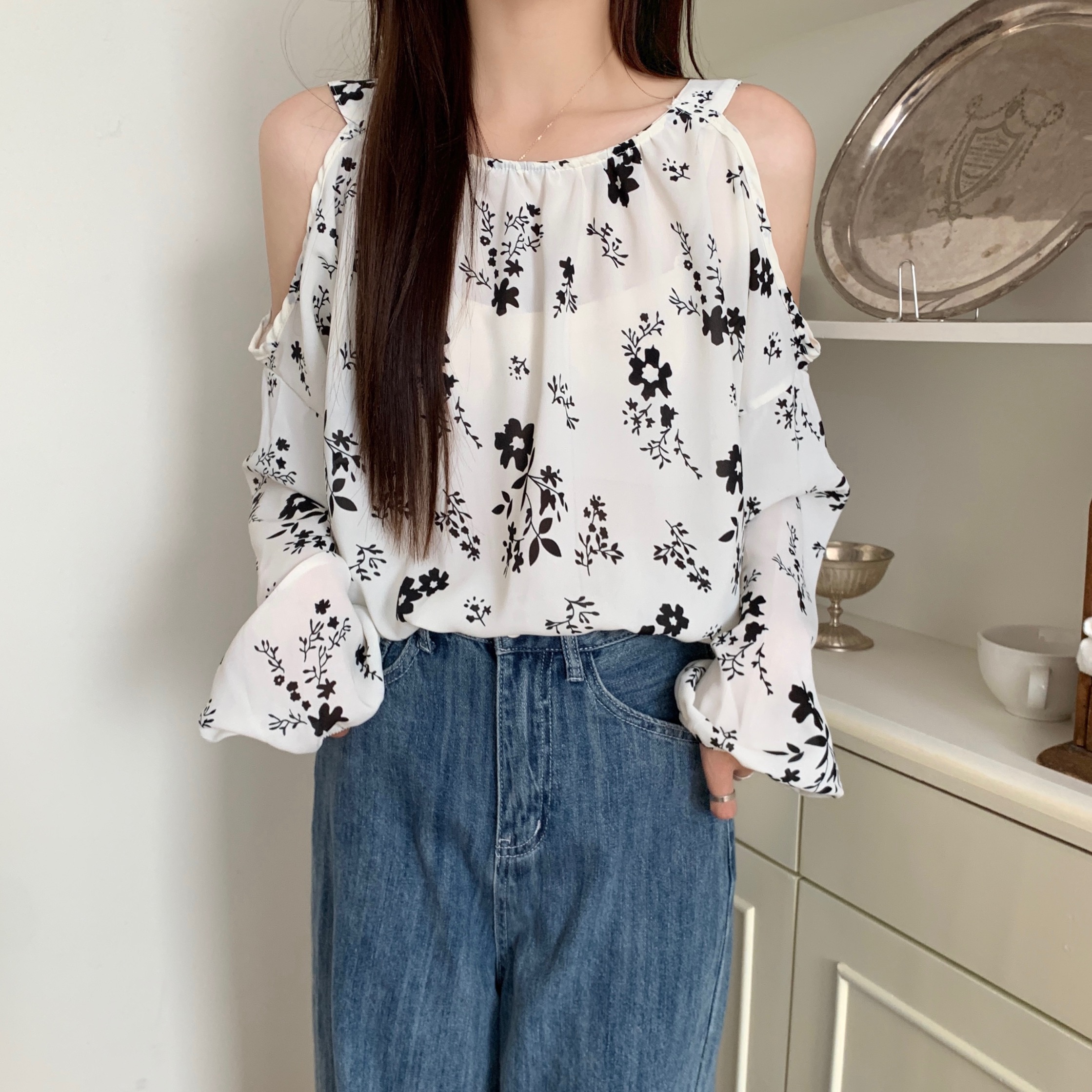 百搭碎花露肩長袖襯衫