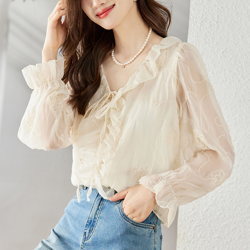 甜美雪紡繡花荷葉邊襯衫
