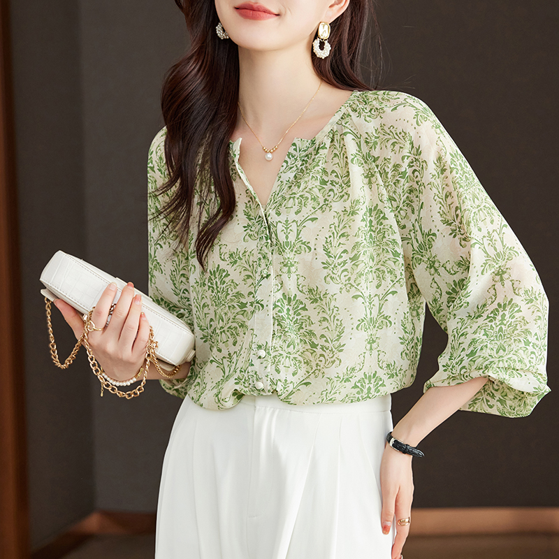 V領印花通勤雪紡抽褶襯衫