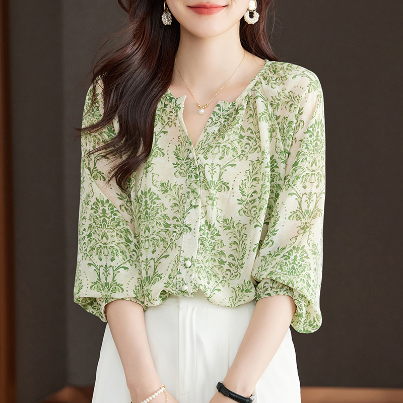 V領印花通勤雪紡抽褶襯衫