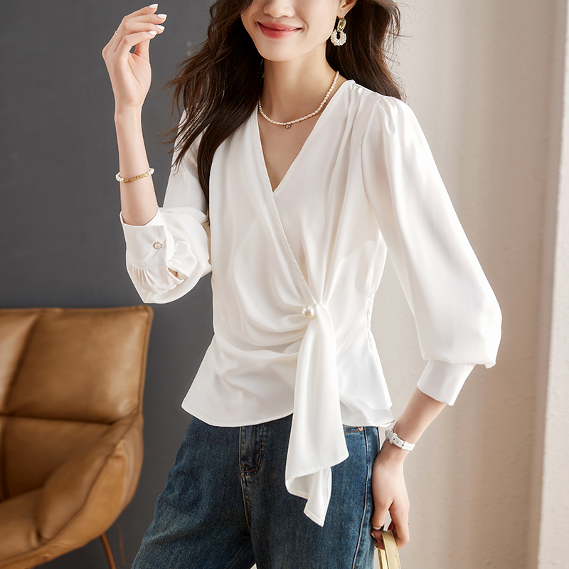 v領緞面百搭飄帶襯衫