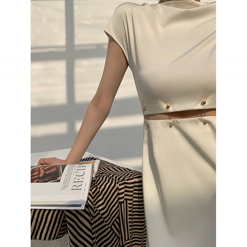 夏季法式可拆卸珠扣露腰連衣裙