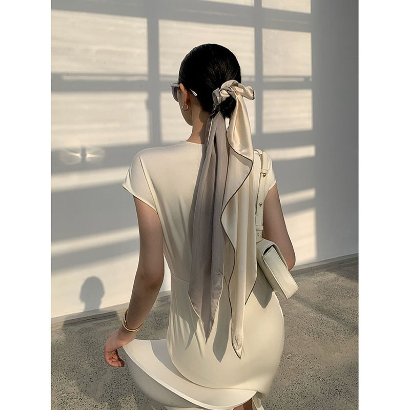 夏季法式可拆卸珠扣露腰連衣裙