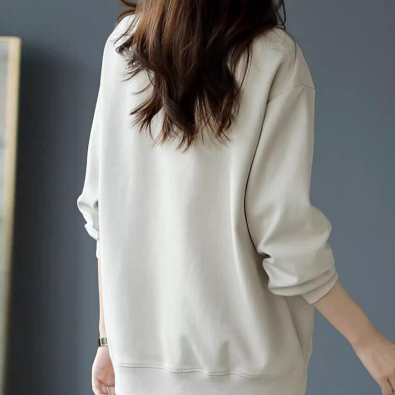 百搭半高領釘珠印花落肩衛衣