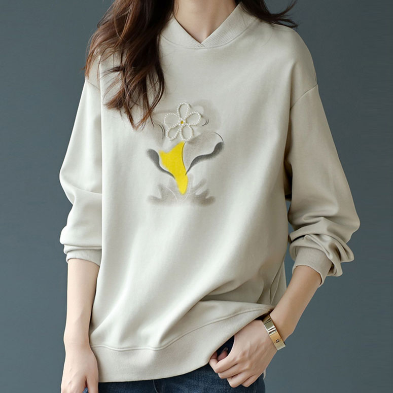 百搭半高領釘珠印花落肩衛衣