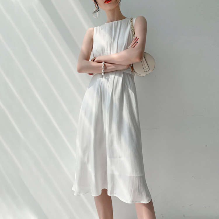 春夏法式鎏光緞面A字連衣裙