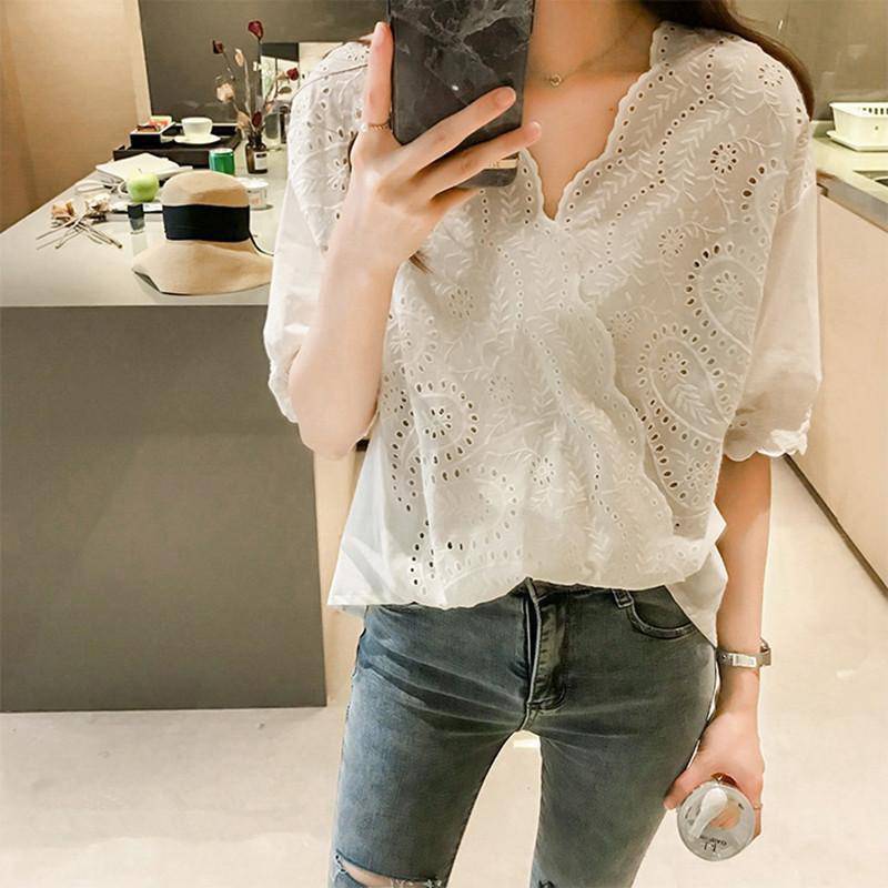 韓版鉤花鏤空V領蕾絲衫