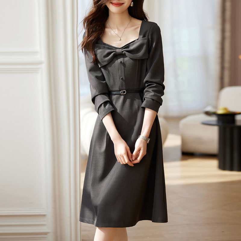 精緻純色蝴蝶結收腰連身裙