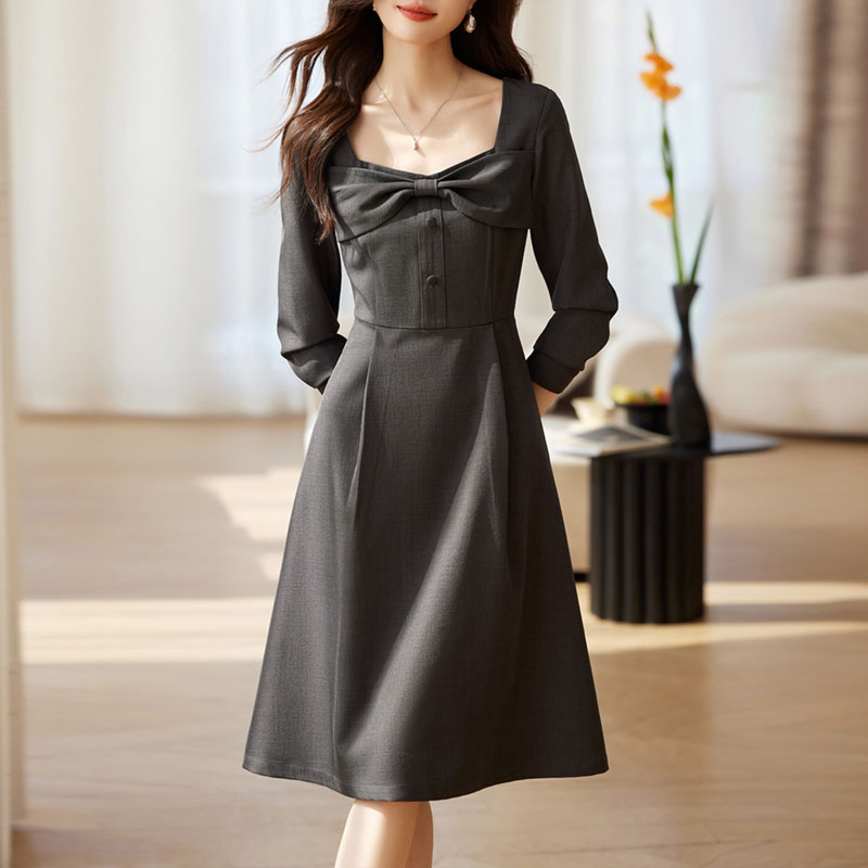 精緻純色蝴蝶結收腰連身裙