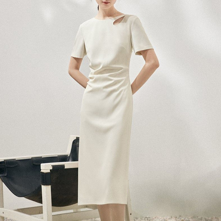 鏤空水滴領抽褶白色連衣裙