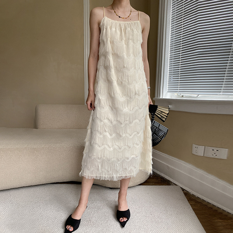 溫柔風羽毛流蘇顯瘦吊帶連衣裙