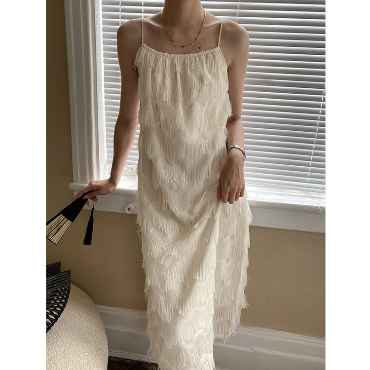 溫柔風羽毛流蘇顯瘦吊帶連衣裙