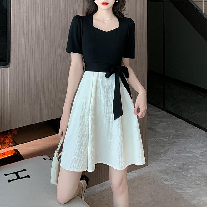 茶歇法式拼色方領連身裙