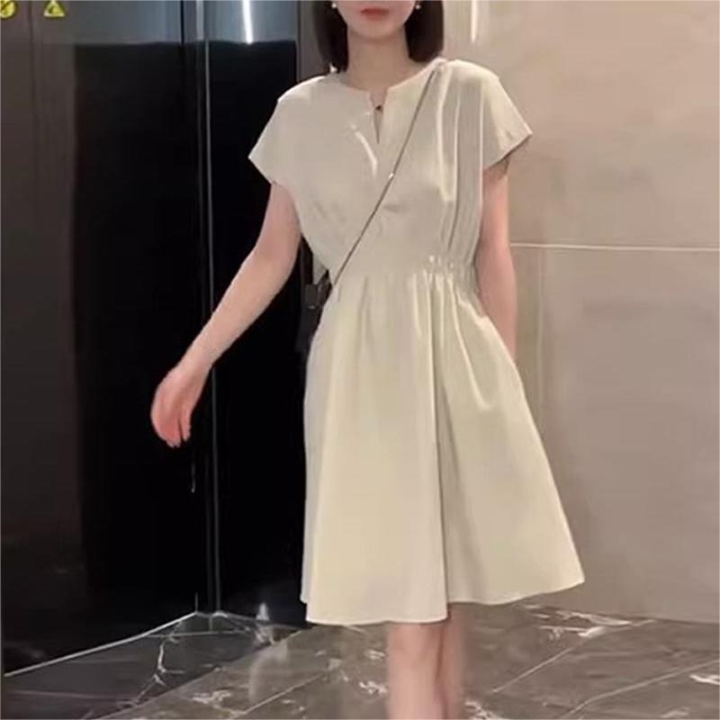 法式純色小V領收腰連身裙