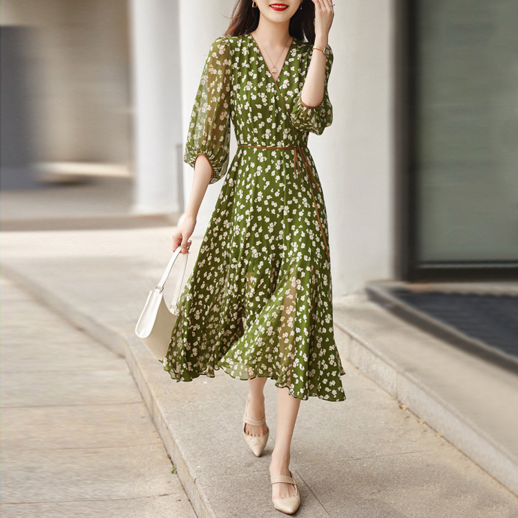 V領碎花七分袖圍裹印象派連衣裙