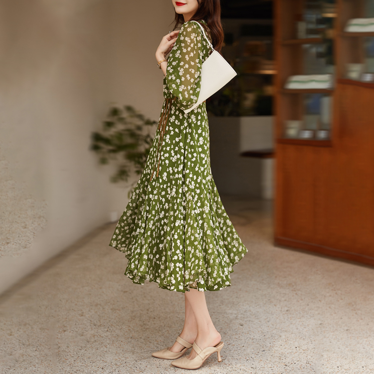 V領碎花七分袖圍裹印象派連衣裙