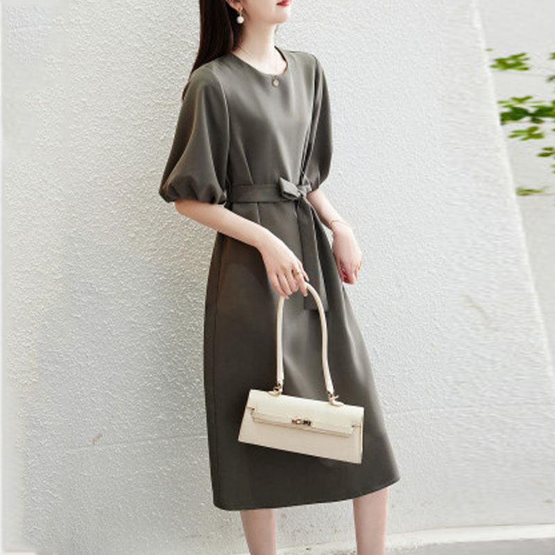 簡約蝴蝶結圓領燈籠袖連身裙