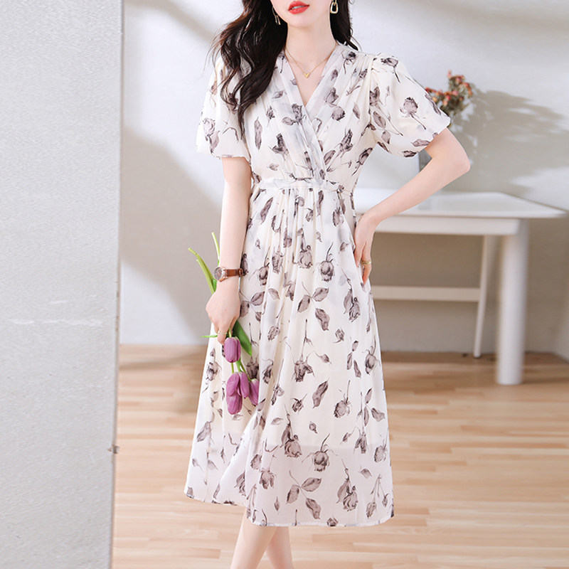 文藝桔梗碎花V領收腰短袖連身裙