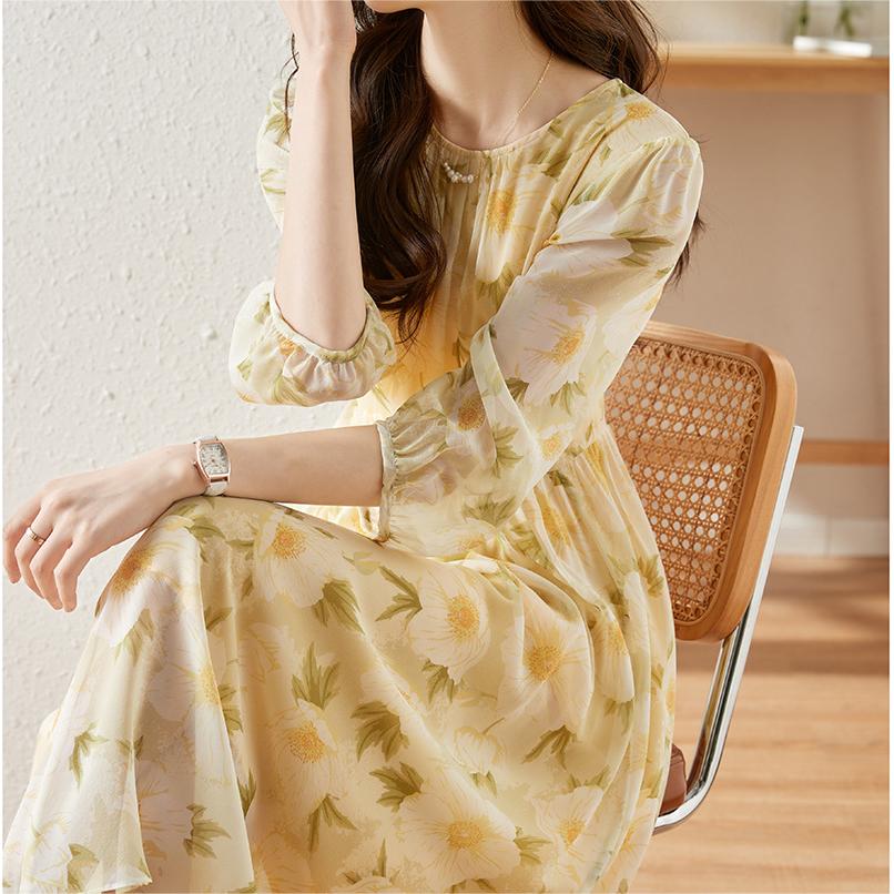 茶歇收腰印花長袖連身裙