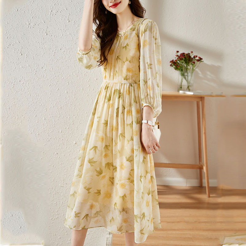 茶歇收腰印花長袖連身裙