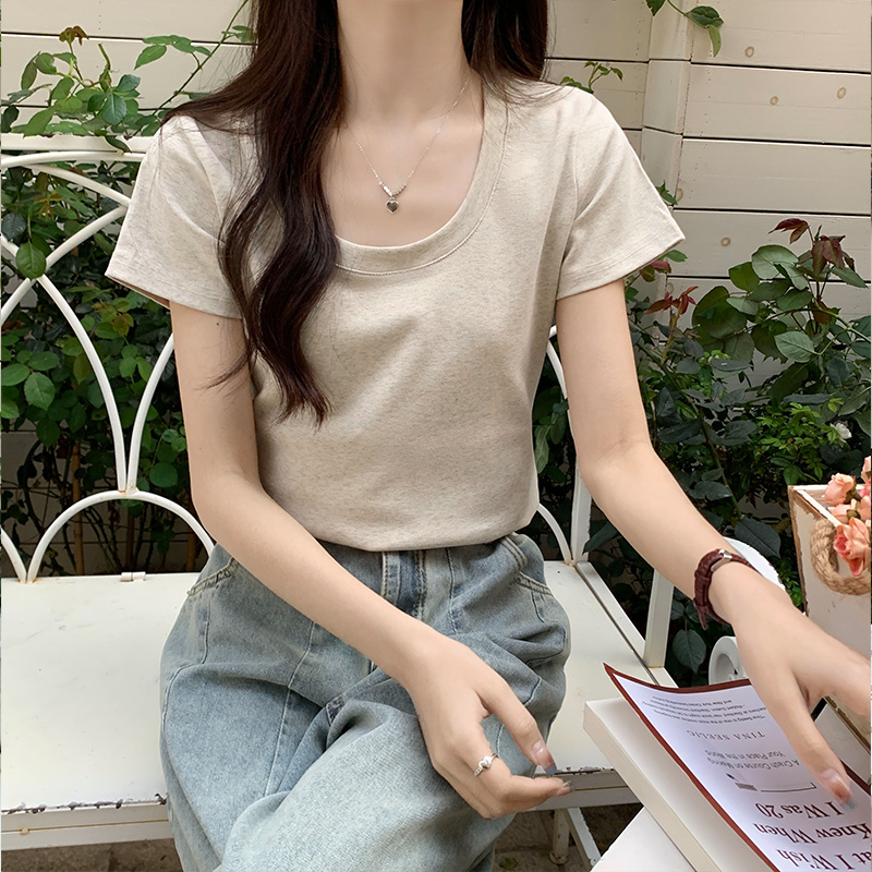 簡約纯棉修身低圆领正肩短款T恤