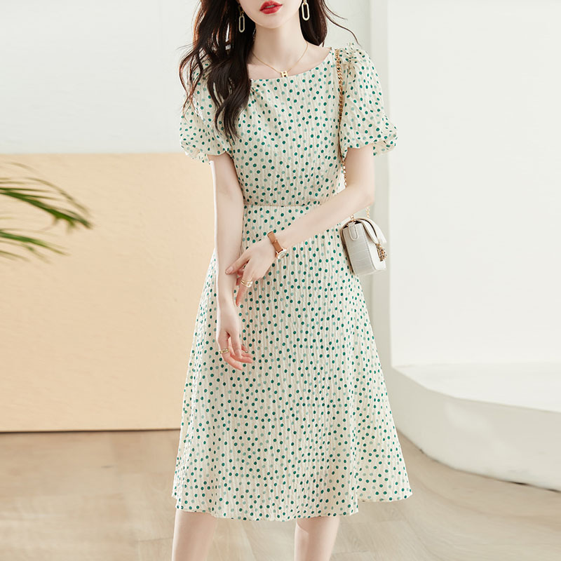 設計感波點泡泡袖高腰A字洋裝