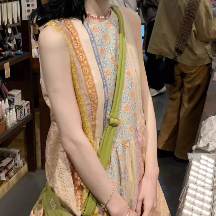 夏季民族風碎花彩色慵懶套裝