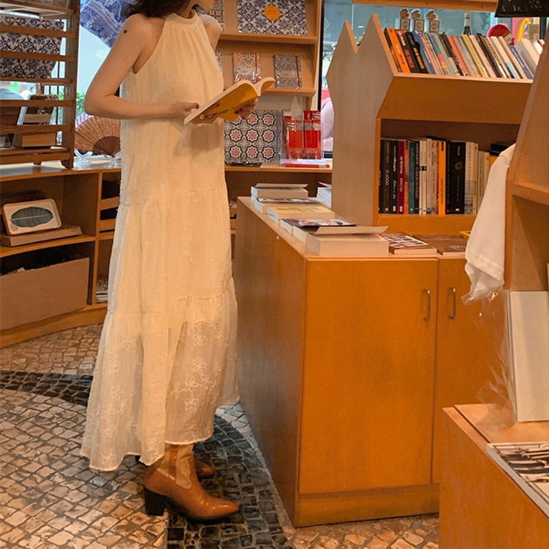 夏季無袖掛脖蕾絲連衣裙