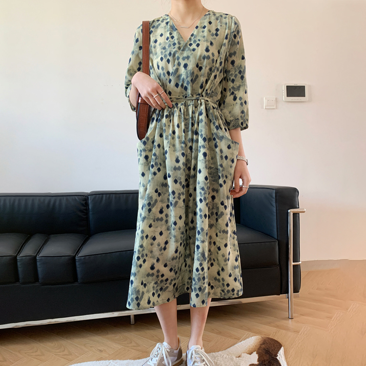 夏季V領綁帶中袖菱格連衣裙