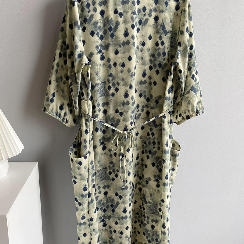 夏季V領綁帶中袖菱格連衣裙